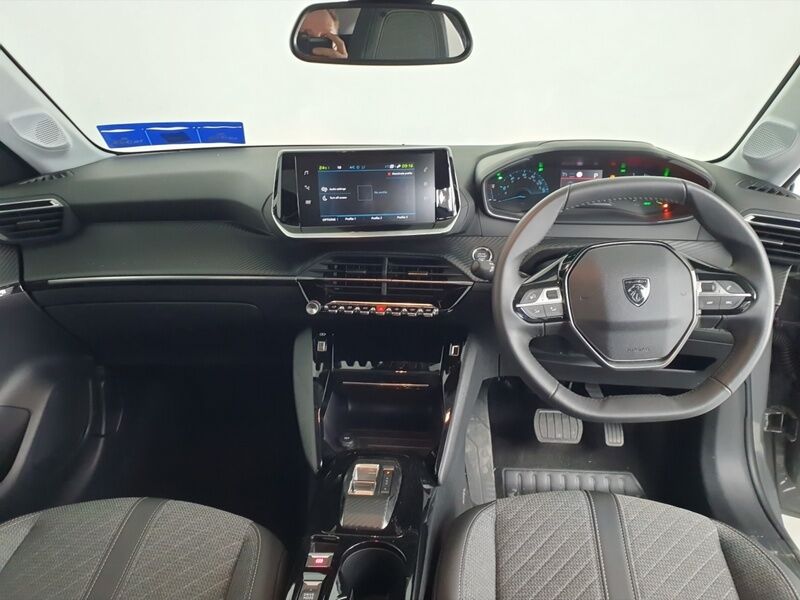 More views of Peugeot 208