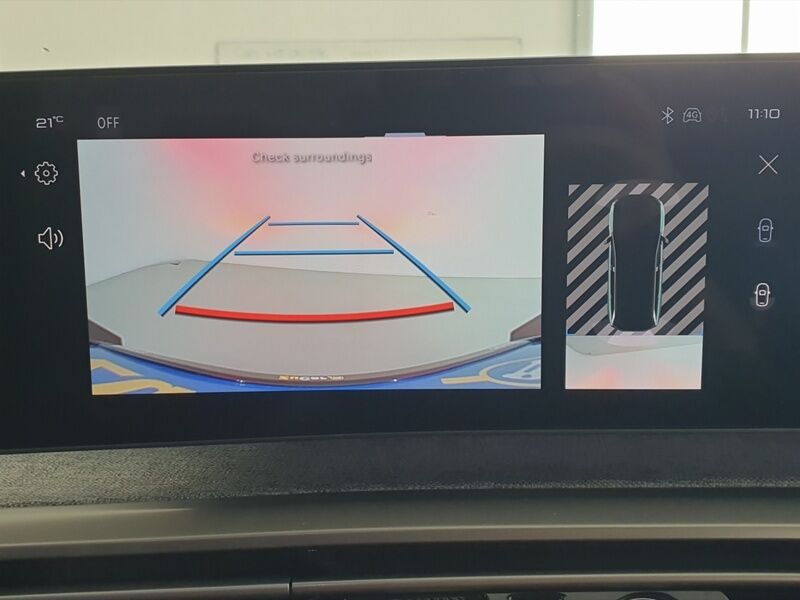 More views of Peugeot 5008