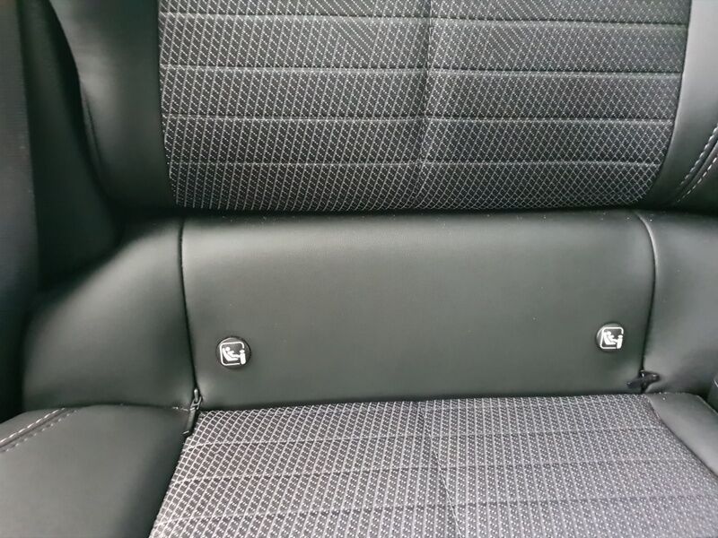 More views of Peugeot 3008