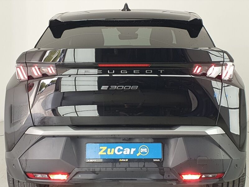 More views of Peugeot 3008
