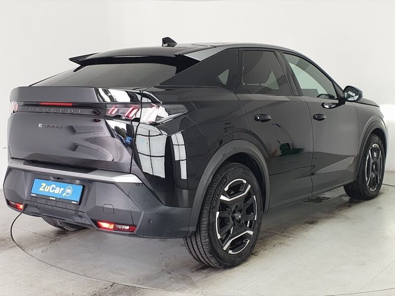More views of Peugeot 3008
