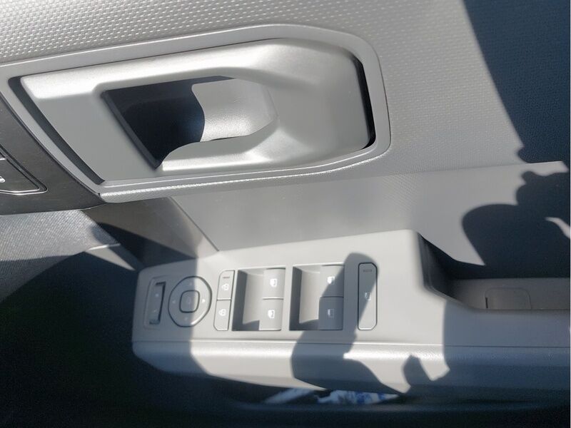 More views of Kia EV3