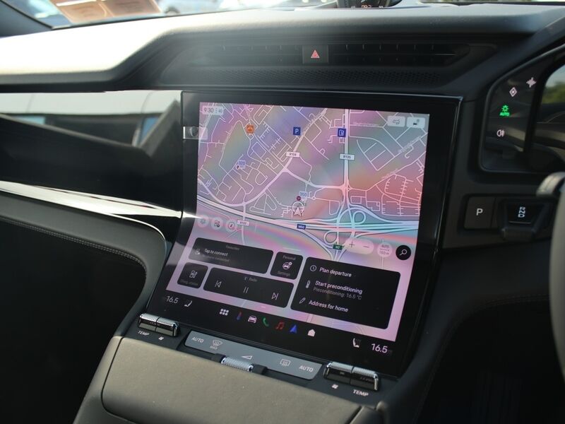 More views of Porsche Cayenne