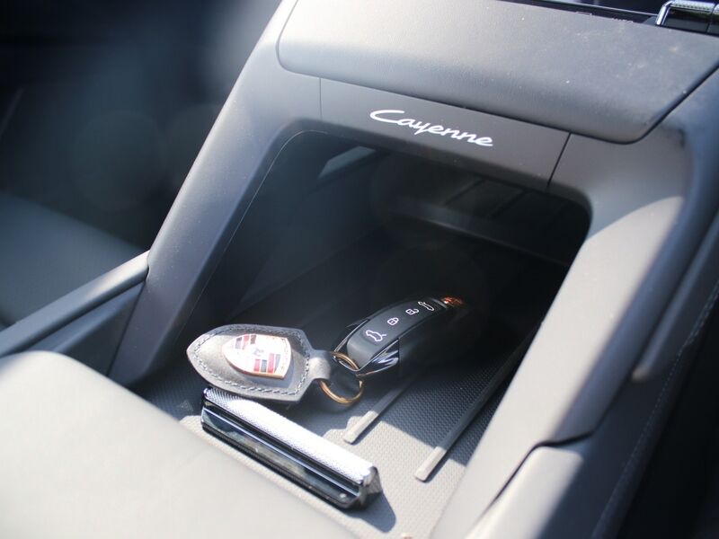 More views of Porsche Cayenne