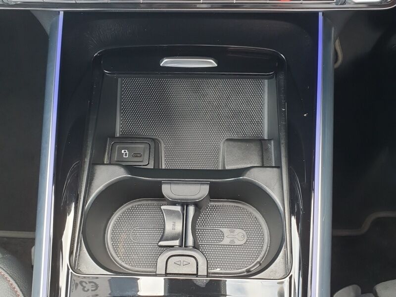 More views of Mercedes-Benz EQA