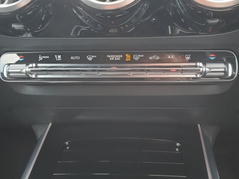 More views of Mercedes-Benz EQA