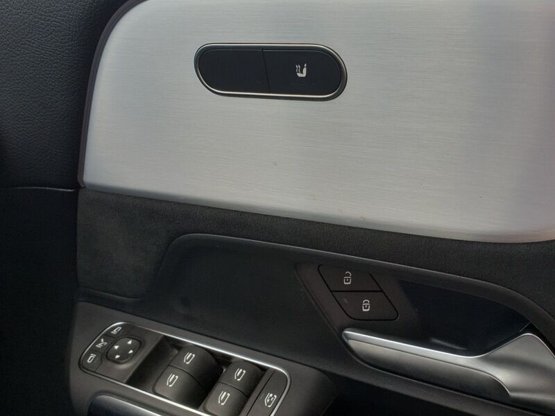 More views of Mercedes-Benz EQA
