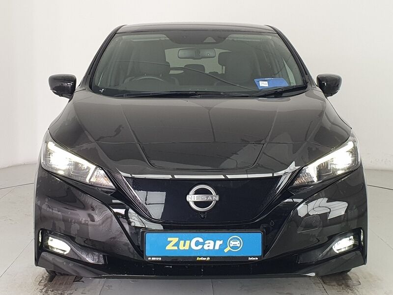 More views of Nissan Leaf