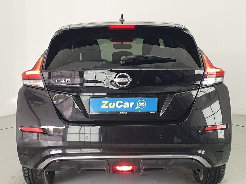 More views of Nissan Leaf