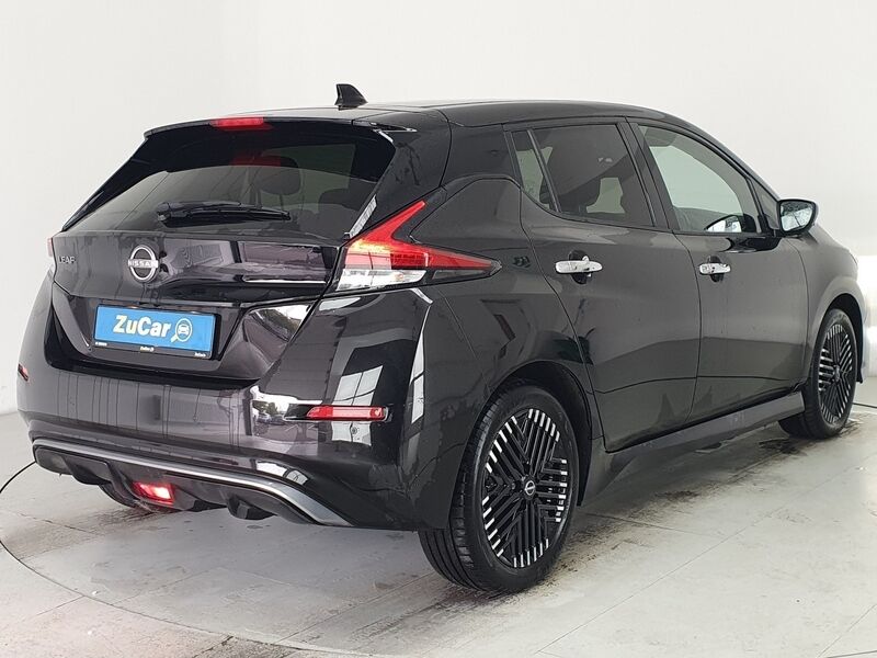 More views of Nissan Leaf