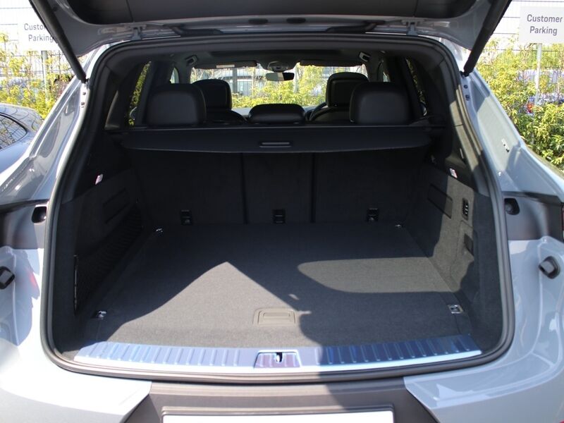 More views of Porsche Cayenne