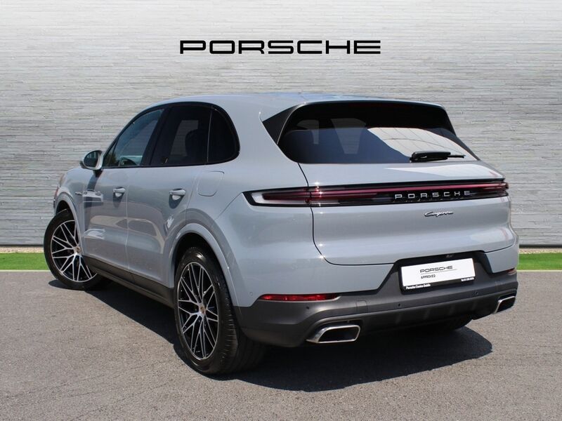 More views of Porsche Cayenne