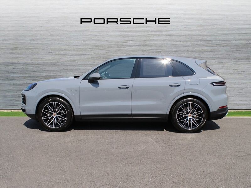 More views of Porsche Cayenne