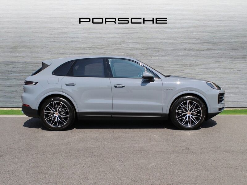 More views of Porsche Cayenne