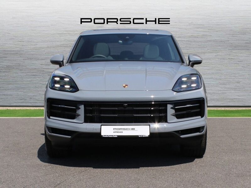 More views of Porsche Cayenne