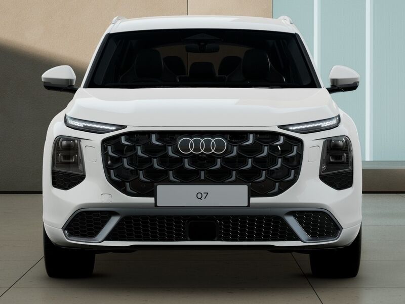 More views of Audi Q7