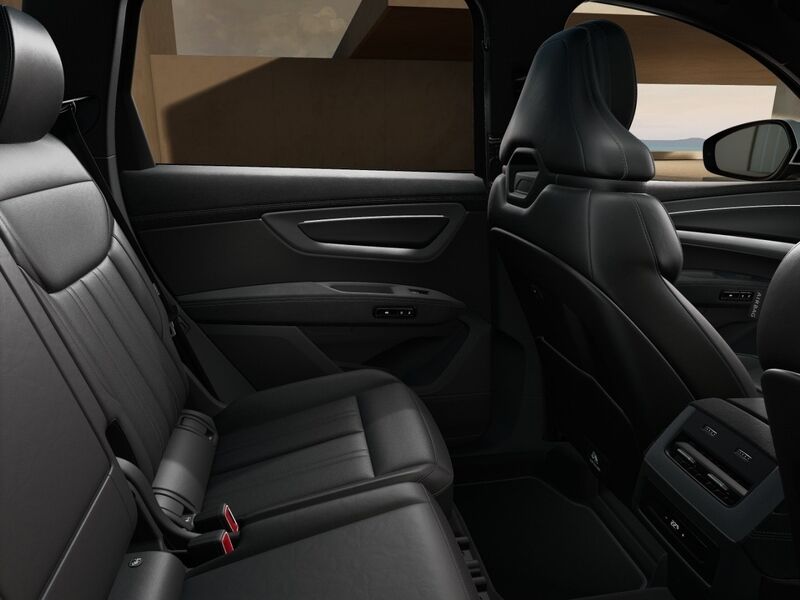 More views of Audi Q7
