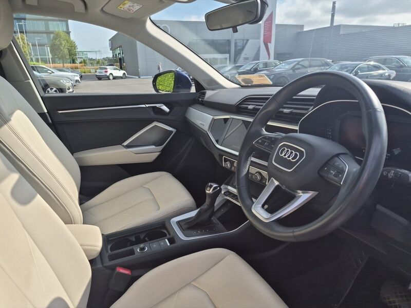 More views of Audi Q3