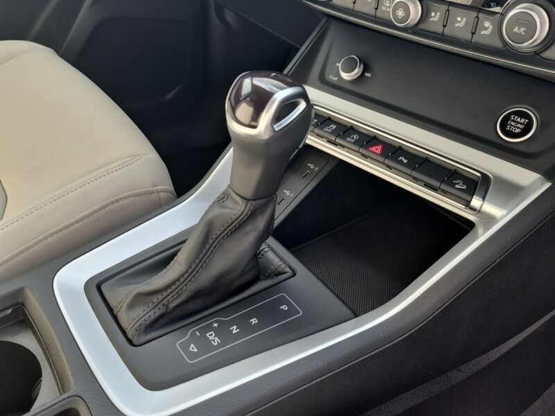 More views of Audi Q3