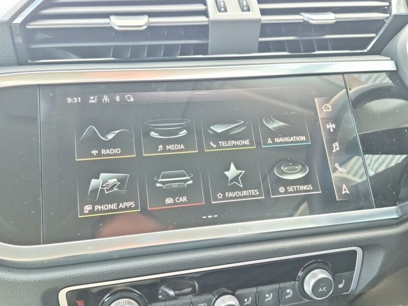 More views of Audi Q3
