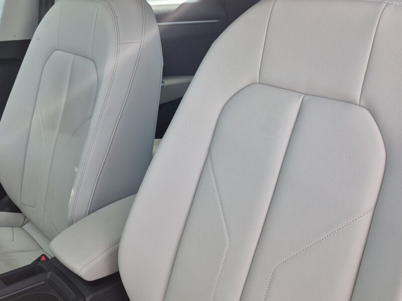 More views of Audi Q3