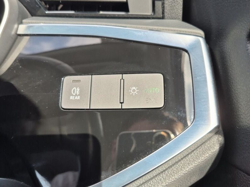 More views of Audi Q3