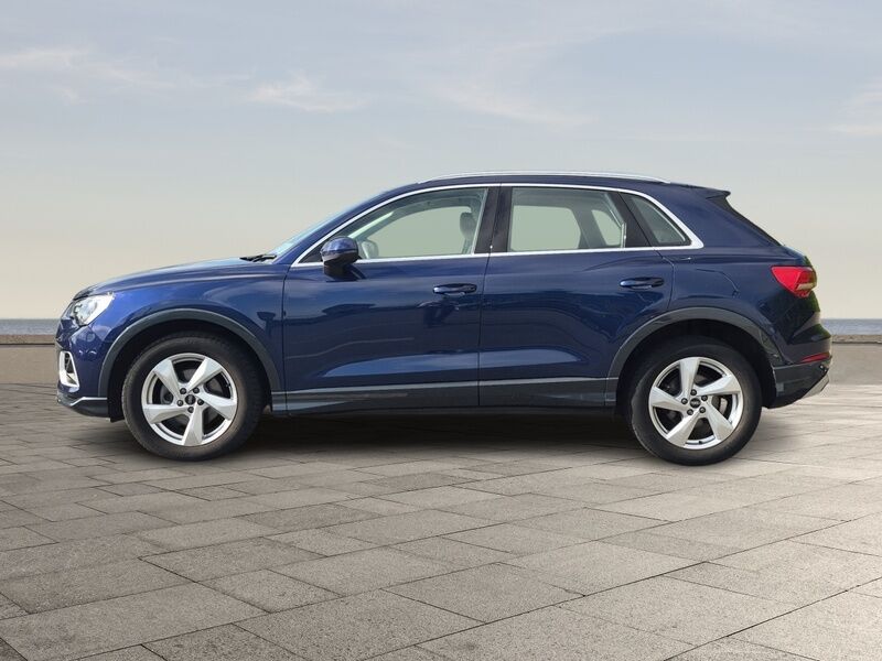 More views of Audi Q3