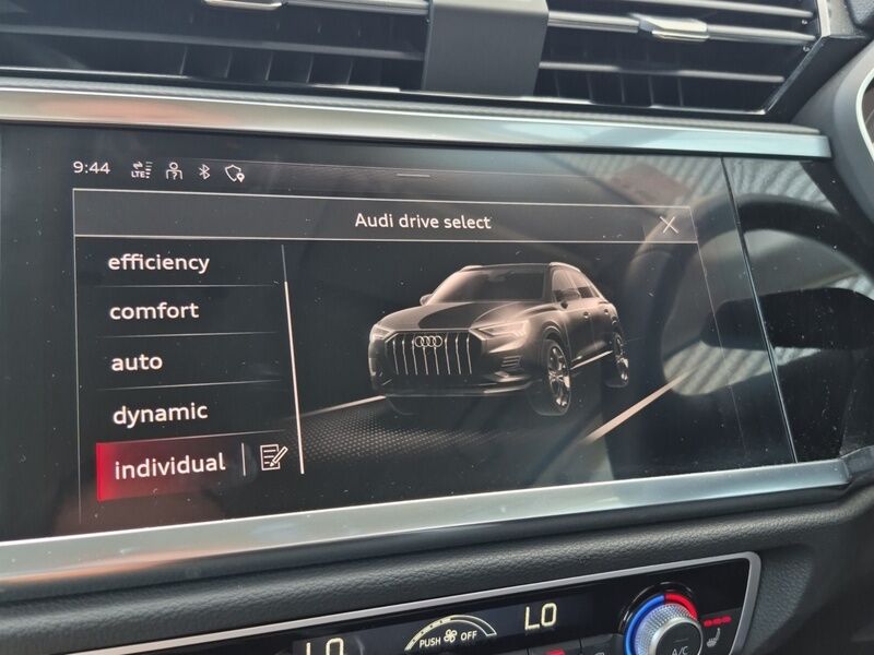More views of Audi Q3