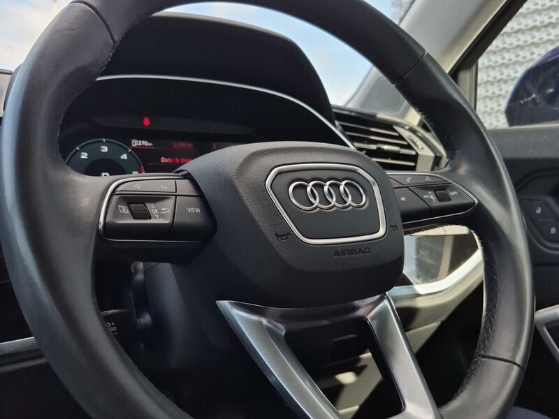 More views of Audi Q3