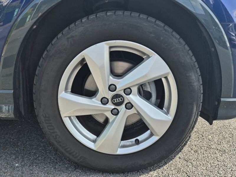 More views of Audi Q3