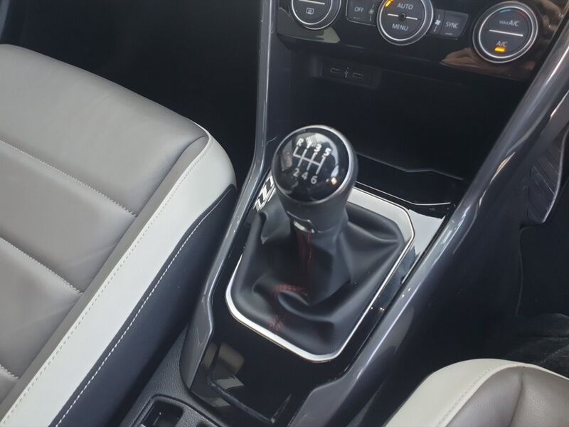 More views of Volkswagen T-Roc