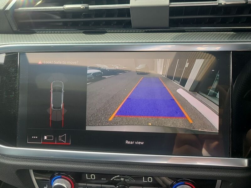 More views of Audi Q3