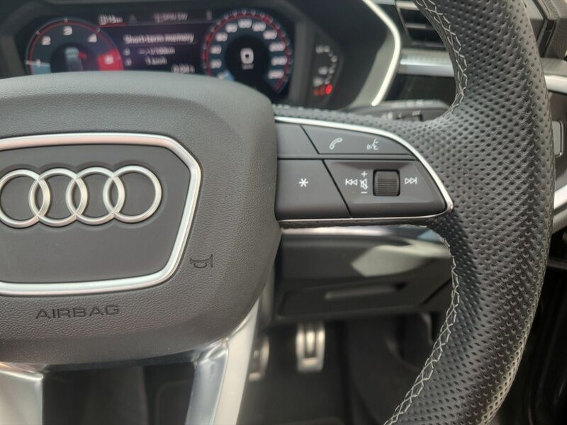 More views of Audi Q3
