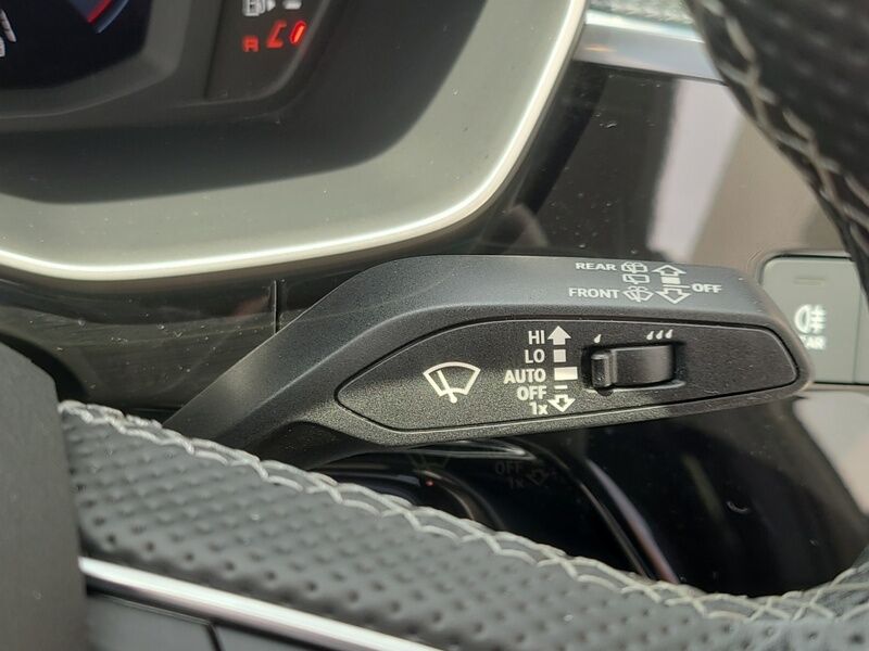 More views of Audi Q3