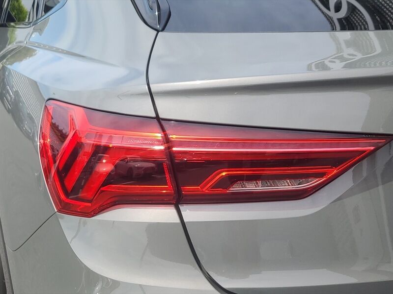 More views of Audi Q3