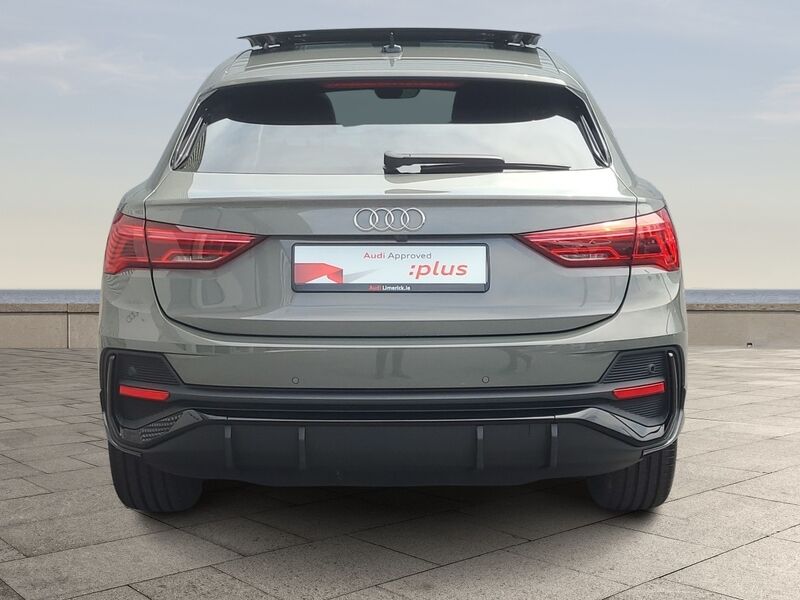 More views of Audi Q3