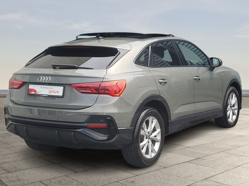 More views of Audi Q3