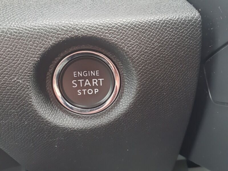More views of Citroen e-C4 X