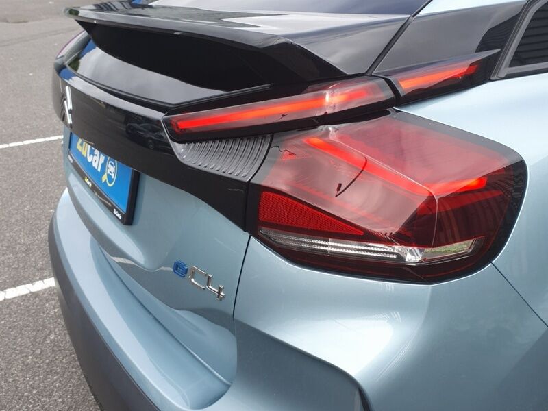 More views of Citroen e-C4 X
