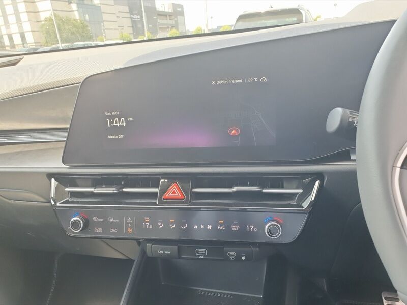 More views of Kia Niro