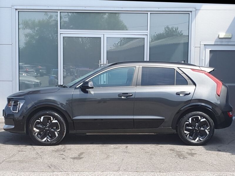 More views of Kia Niro