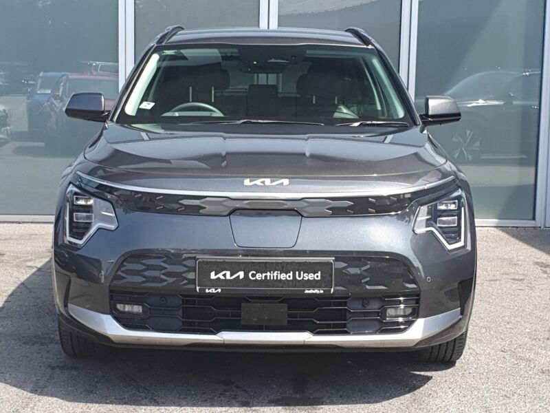More views of Kia Niro