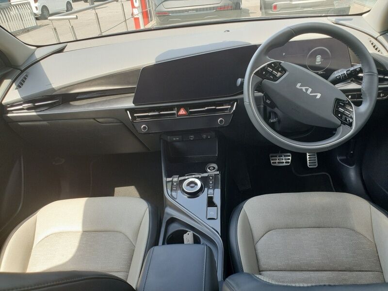 More views of Kia Niro