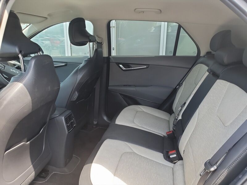 More views of Kia Niro