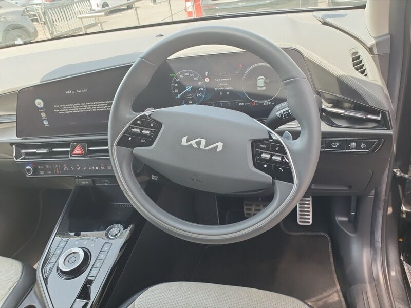 More views of Kia Niro