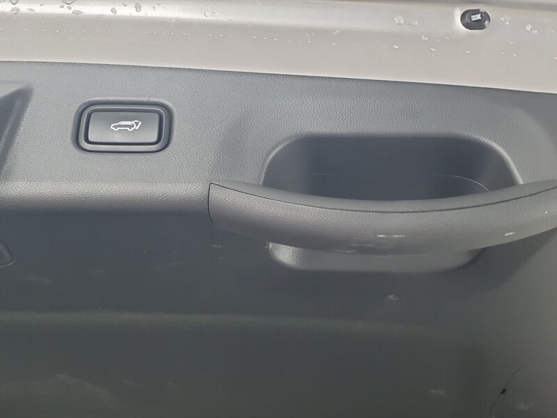 More views of Hyundai Tucson