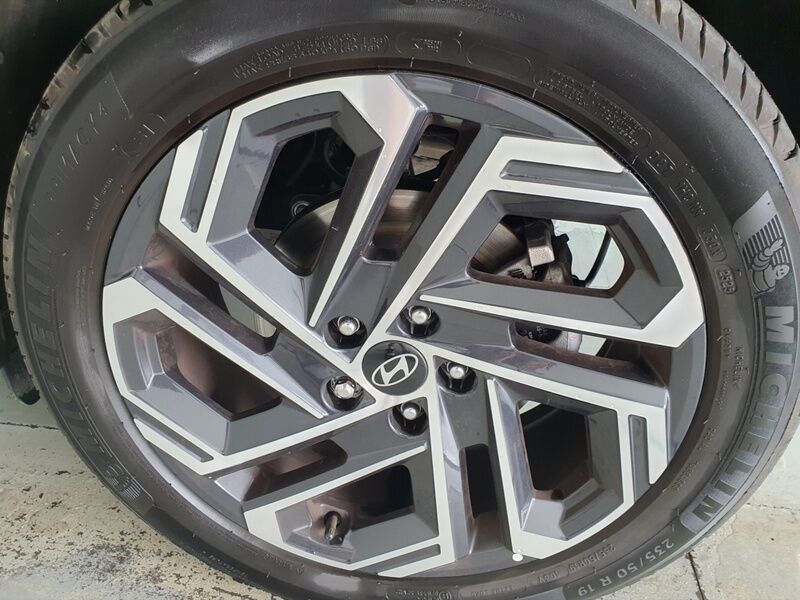 More views of Hyundai Tucson