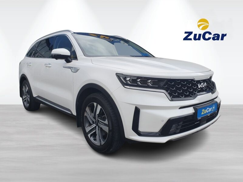 More views of Kia Sorento