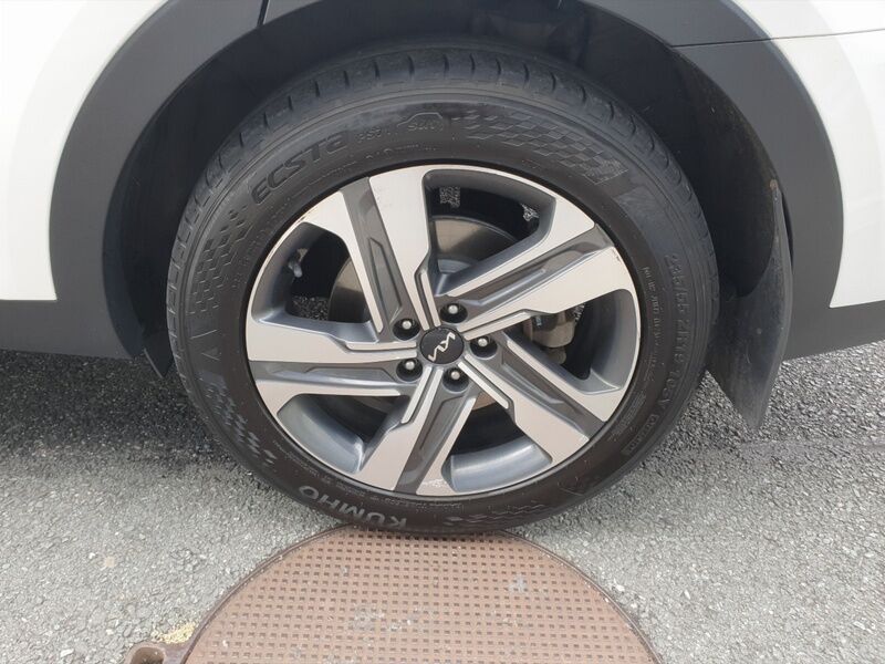 More views of Kia Sorento