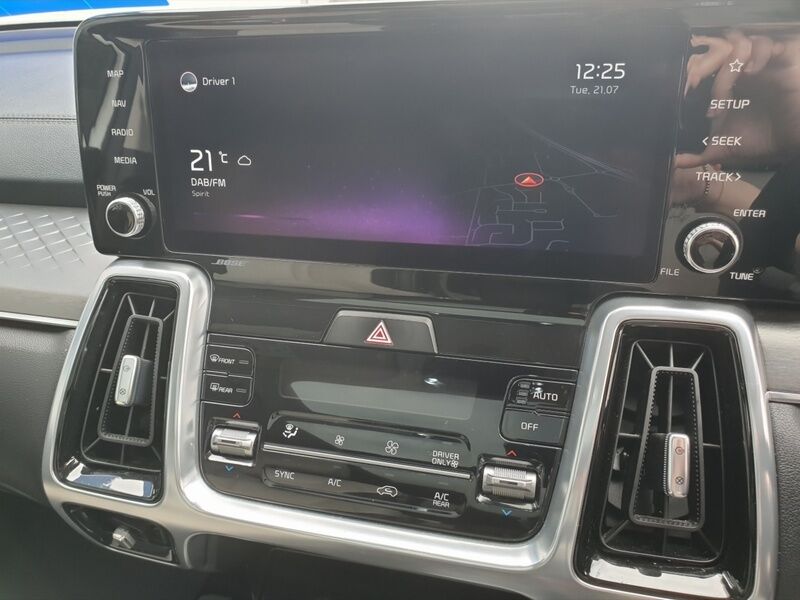 More views of Kia Sorento